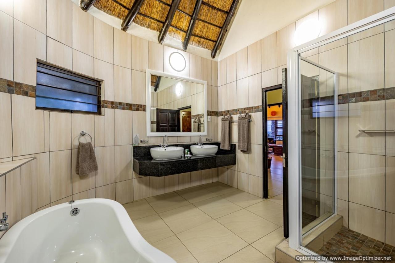 Zulu Nyala Game Lodge Hluhluwe Kültér fotó